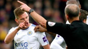 Leicester Marc Albrighton dibebankan oleh FA untuk reaksi mengirim off vs Crystal Palace